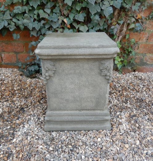 KCP22 Square Grape Plinth
